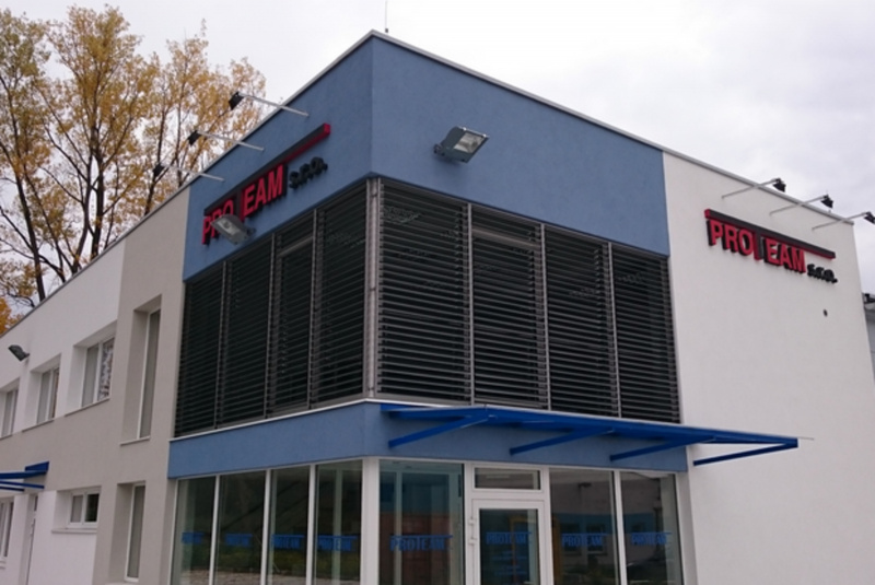 Exteriérové žalúzie / Pevné slnolamy Exteriérové žalúzie / Pevné slnolamy