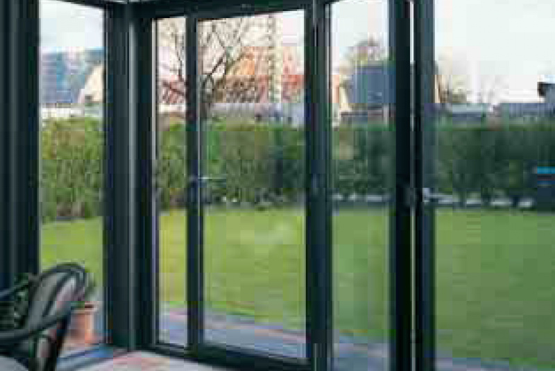 Hliníkové dvere / Zhrňovacie Hliníkové dvere / Zhrňovacie